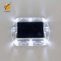 Durable PC Cover Thin And Light Load 20T Cat Eye Road Stud Traffic Lighting Roadside Pavement Solar Road Stud Flashing Light