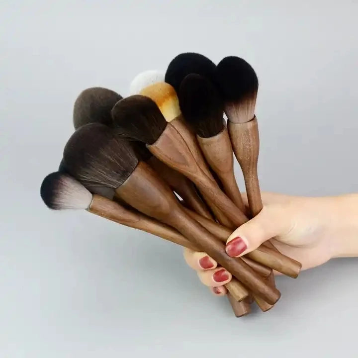 Custom Private Label Professional Walnut Wood Makeup Brush Set 9PCS Factory Price Natural Wood Cosmetic Brushes Kit