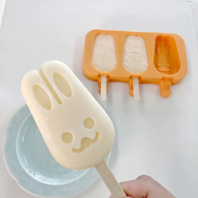 Eco-Friendly Silicone Popsicle Mold DIY Homemade Ice Cube Tray and Pop Block Freezer Fruit Juice Dessert Maker Tool for Summer