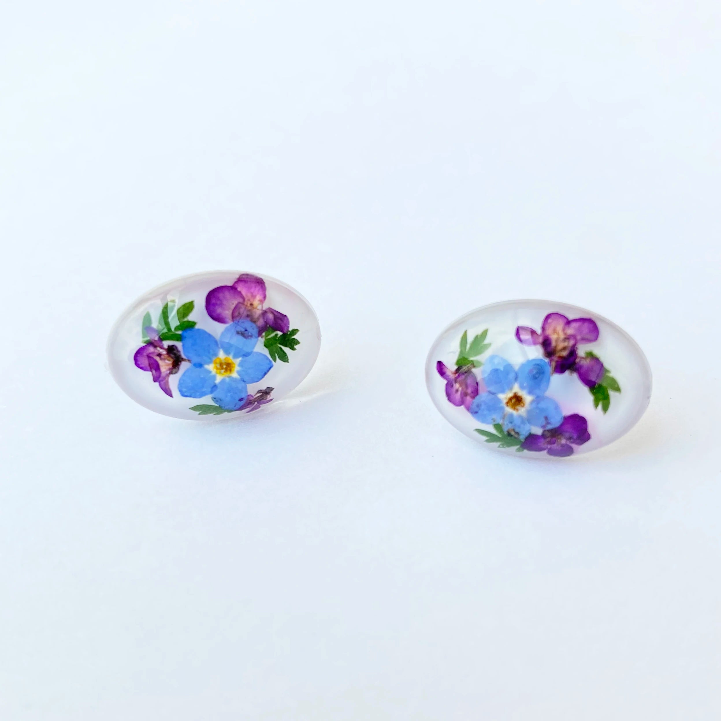 Forget Me Not Dried Flower Earrings Everlasting Resin Stud Pendant with Pressed Flower Design for Wedding Jewelry