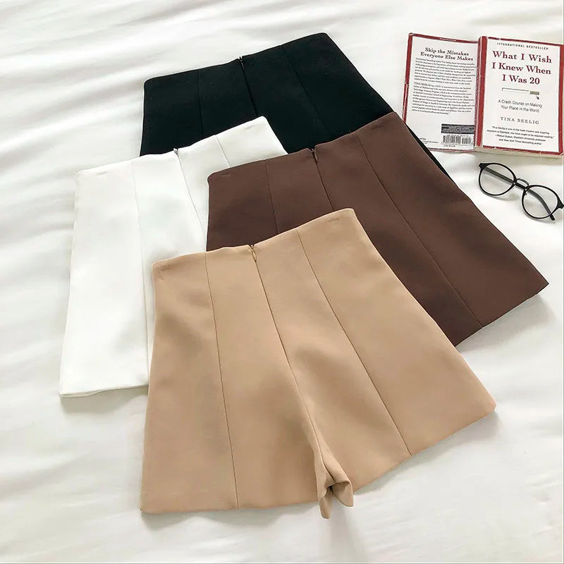 10%OFF Autumn Wide Leg Pants Women Wear High Waist Simple Black and White Solid Color Suit Shorts A-line Casual Shorts
