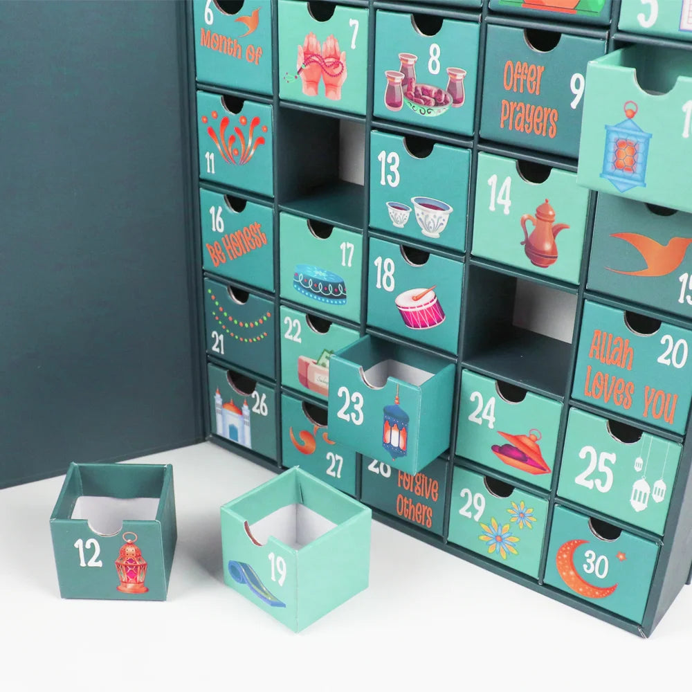 Creative Printed Christmas Candy Boxes Advent Calendar Box Christmas Lash Packaging Candle Gift Box Set for a Small Business