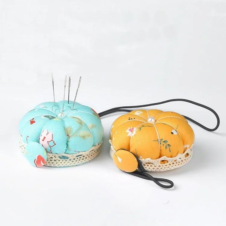 Factory Sale New Design Elastic Sewing Needles Pads DIY Sewing Tool Accessories Pin Cushion With Button for Machine