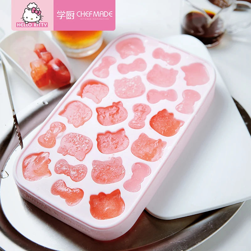 CHEFMADE Eco-Friendly Wholesale Pink Cute Reusable Easy-Release Flexible Silicone Ice Cube Mold Tray with Lid