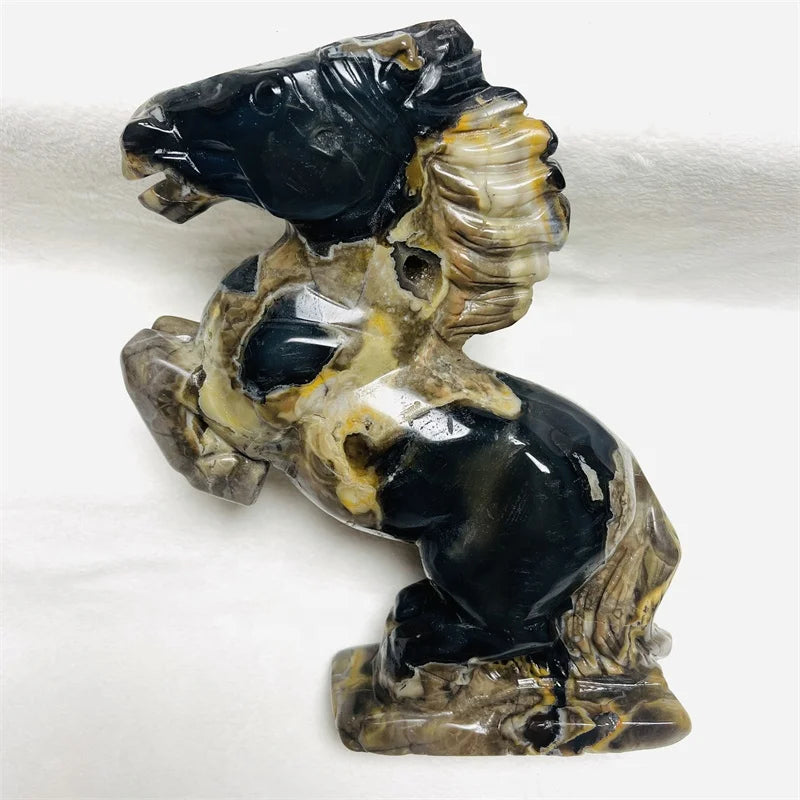 Wholesale Natural Crystal Flam Agate Carving Animal Fluorescent Agate Carved Horse  for Decoration