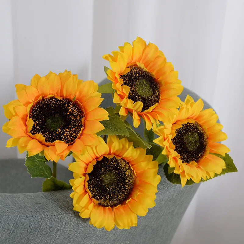 Decorative Beautiful Plastic Silk Sunflower Flowers Artificial Decoration Sunflower for Home Decorations