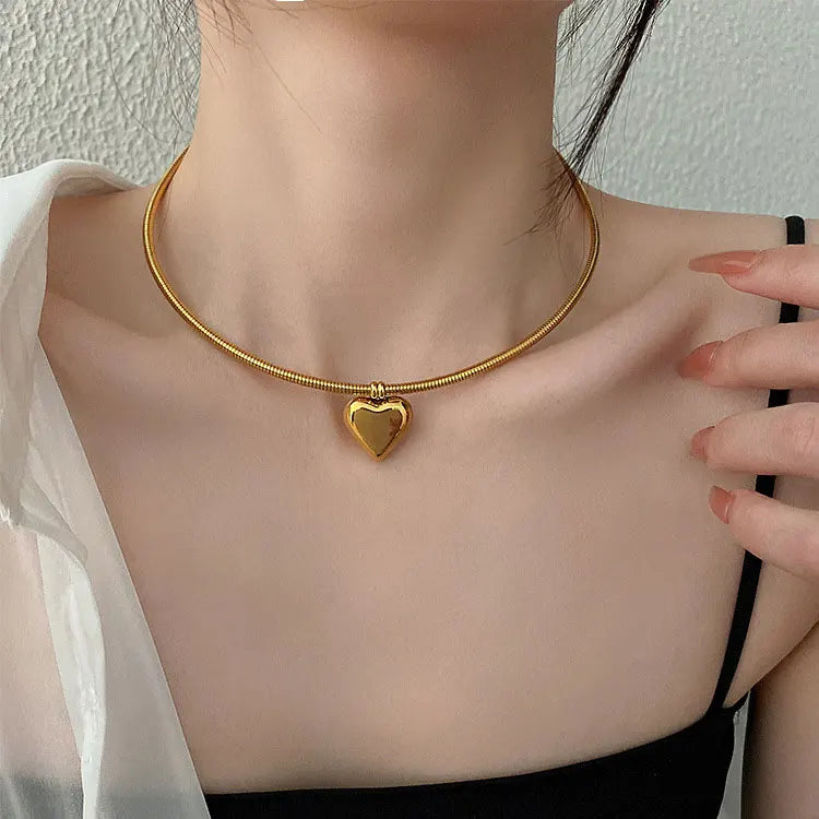 SC Fashion Gold Plated Big Heart Charm Necklace Girls Personalized Delicate Stainless Steel Spring Chain Choker Necklace Women