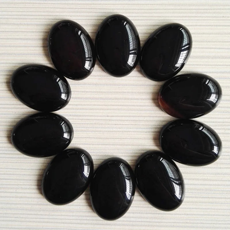 Hongzhuo Latest Loose 25*18mm Oval Black Agate Cabochon Stones Hand Carved Engraving Technique Wholesale Crafts