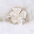 Wholesale White Enamel Flower Brooch Pins Rhinestone Jewelry for Women's Cloth Decoration for Wedding Party or Gift