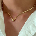 NM1278 Dainty Minimalist Gold Silver Tone Herringbone Chain V Shaped Choker Necklace