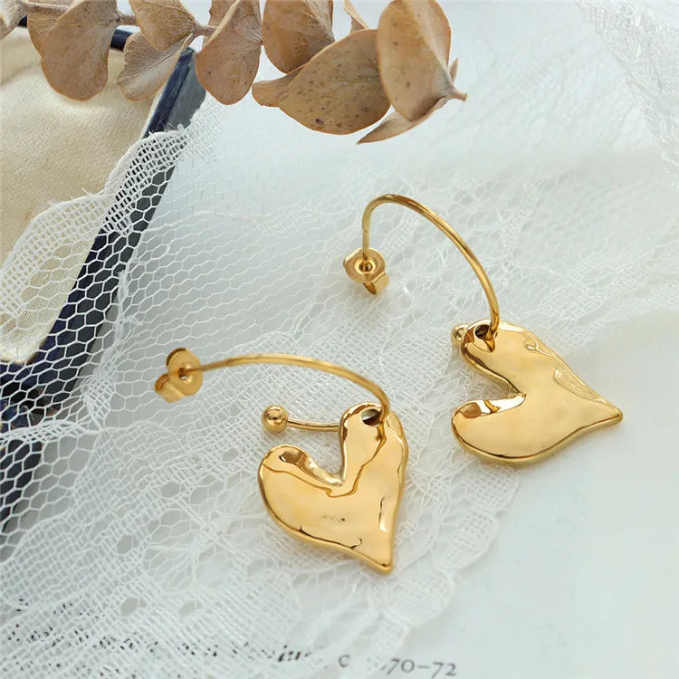 Hot Selling Trend Vintage Statement Love Heart Shaped 18K Gold Plated Stainless Steel Drop Earrings for Women