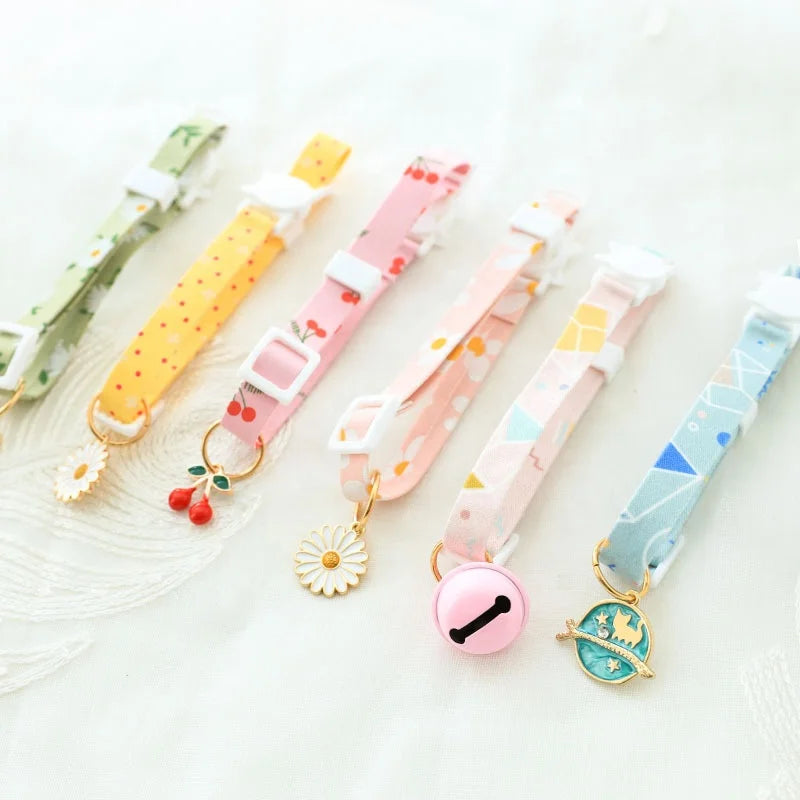 Adjustable Luxury Designer Polyester Cat Dog Collar Floral Pendant Necklace Accessory Quick Release Safety Buckle Soft Print
