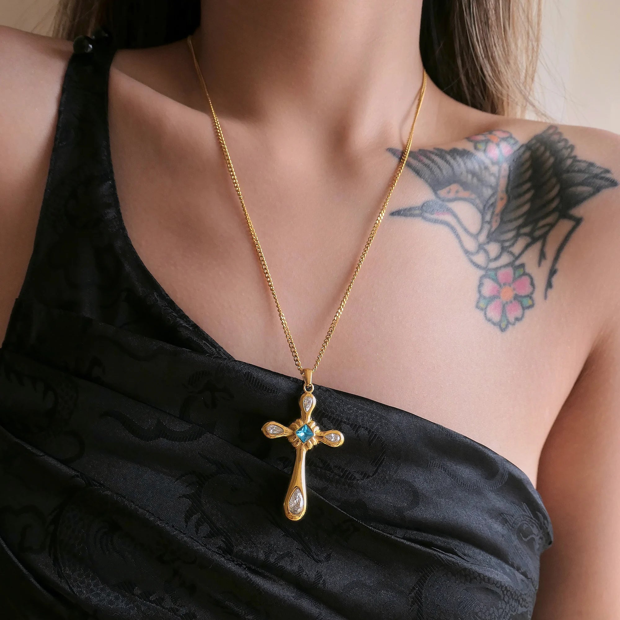 NEW BOHO CHURCH KNOT CROSS LAKE BLUE ZIRCON LUCKY NECKLACE Dazan Summer New 18k Pvd Gold Plated Stainless Steel Women Jewelry