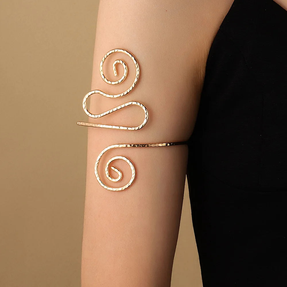 Hot Sale Summer Vintage Hollow Geometry Armband Delicate Butterfly Leaf Metal Armband for Women Gift