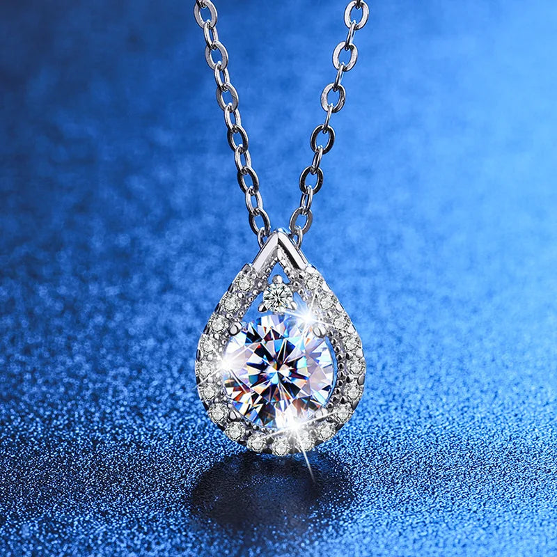 Micro-set Moissanite Simple Fashion Charm Jewelry S925 Silver Drop-shaped Minimalistic Moissanite Pendant Necklace