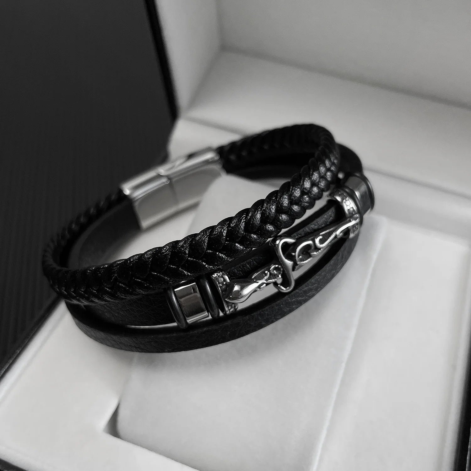 Personalized Punk Dinner Hand-woven Multi-layered Vintage Leather Bangles Men Stainless Steel Silver Plated Cross Sword