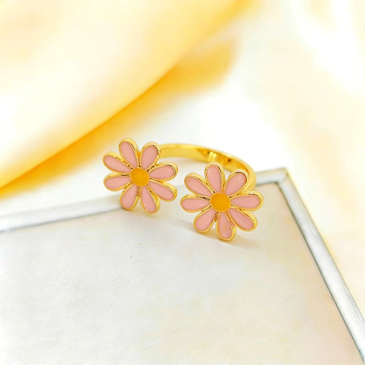 Oil Little Daisy Female Summer Niche Design Elegant Ring MegaBDM