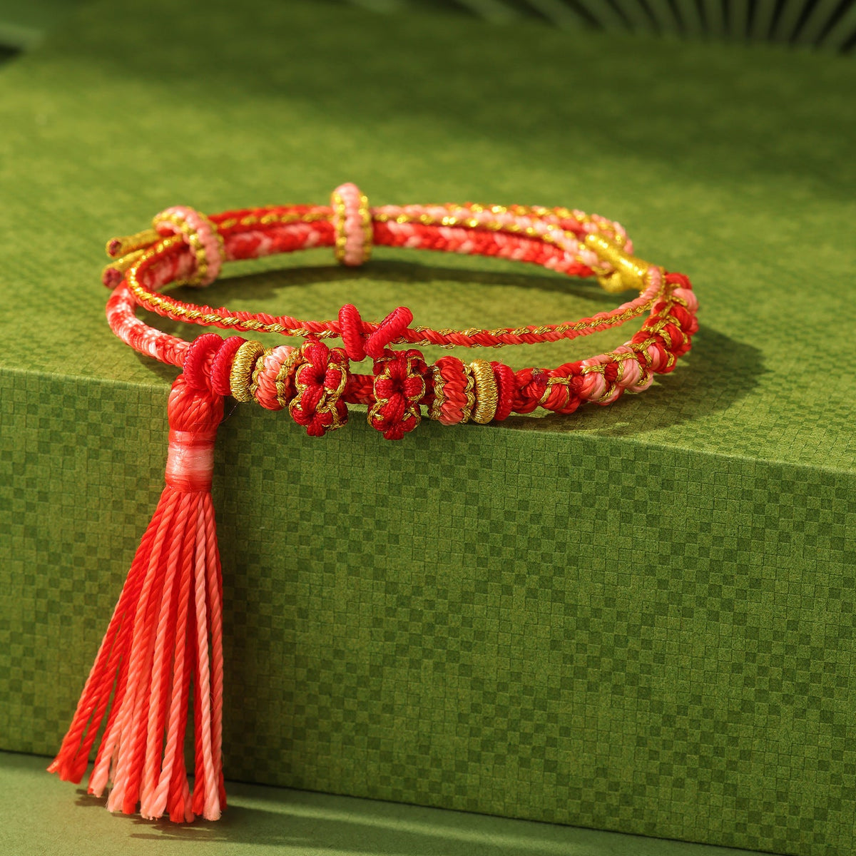 Festival Colorful Rope Ethnic Style Hand-woven Adult Small Sachet Carrying Bracelet - Tassel peach blossom knot [coral red] MegaBDM