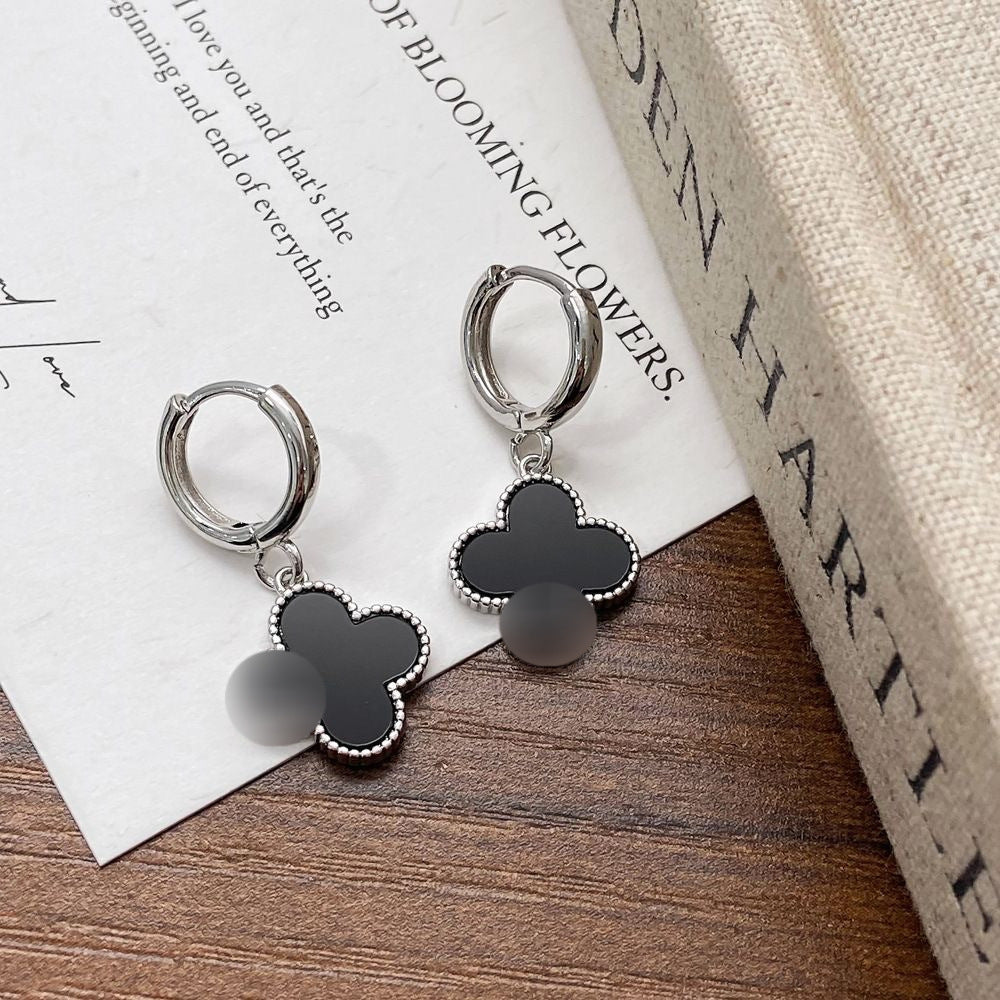 Women's High-grade Ear Clip Light Luxury Niche Design Titanium Steel No Earrings - Silver Panther Clover Earrings / 18K MegaBDM