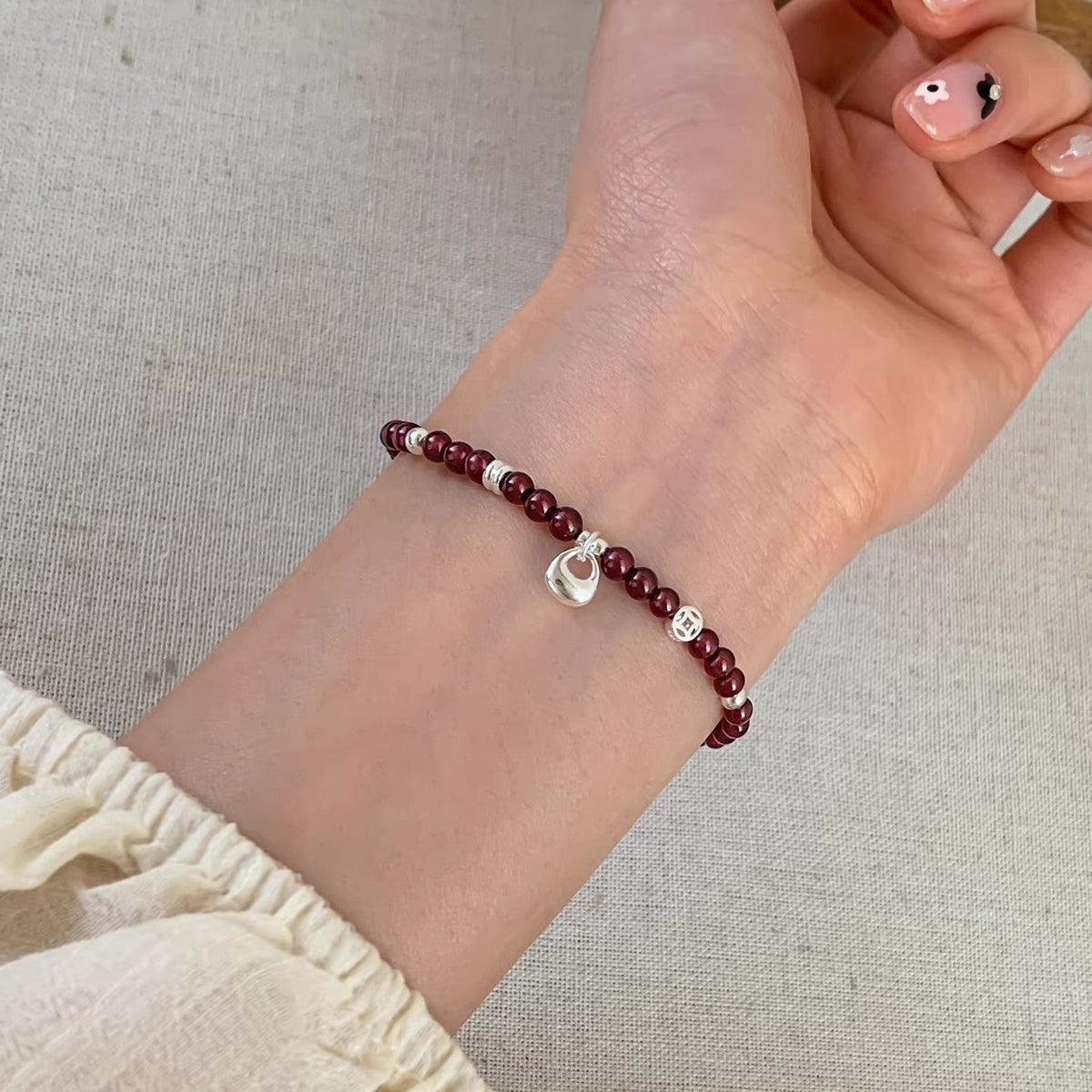 Women's Garnet Beaded Simple Niche Temperament Entry Lux Everyday Bracelet MegaBDM