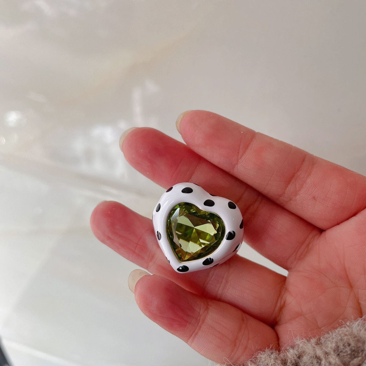 Petal Flower Female Illustration Dripping Fashionable Design Light Luxury Classic Ring - Love Green Drill MegaBDM