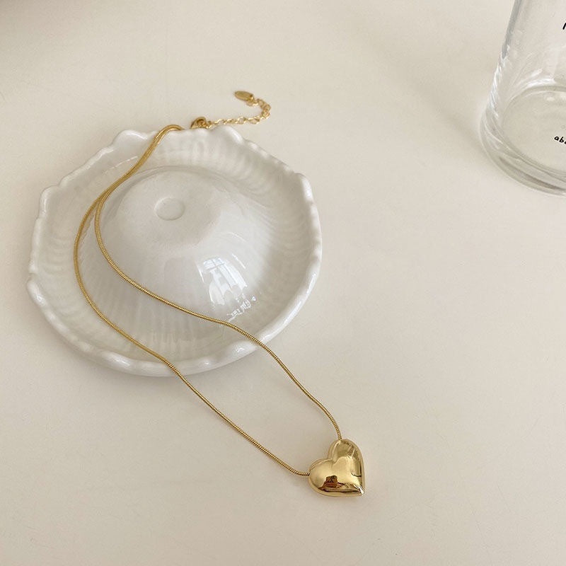 Metal Love Female Simple Personalized Temperament Necklace - Three-Dimensional Love Necklace-Gold MegaBDM