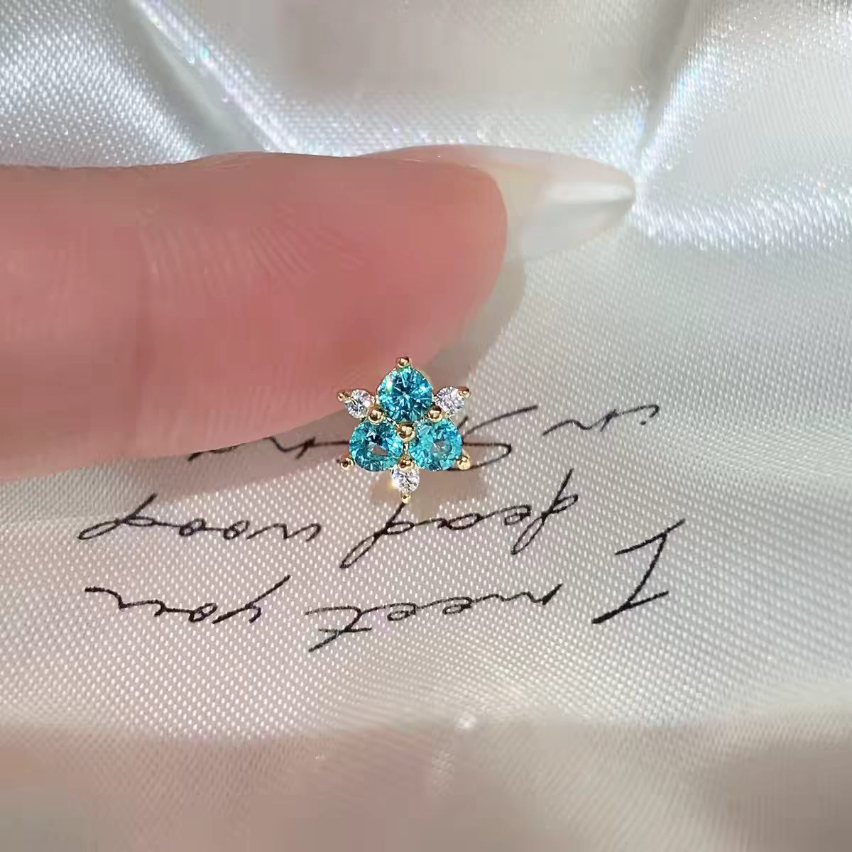 Medical Titanium Steel Four Leaf Clover Ear Screw Bone Pin Stud Earrings - One Golden Green Flower MegaBDM
