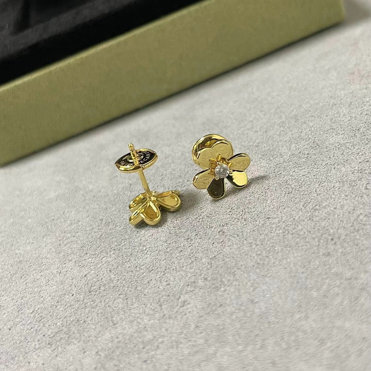 Gold Platinum Mini Small Sized Clover Necklaces - Gold Small Size Glazed Surface Ear Stud / High Version MegaBDM