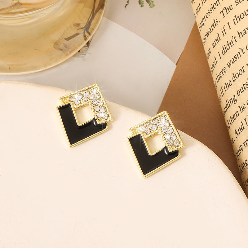 Korean Style Simple Vintage Pearl High-grade Ear Tassel Female Niche Earrings - ER0100-1 MegaBDM