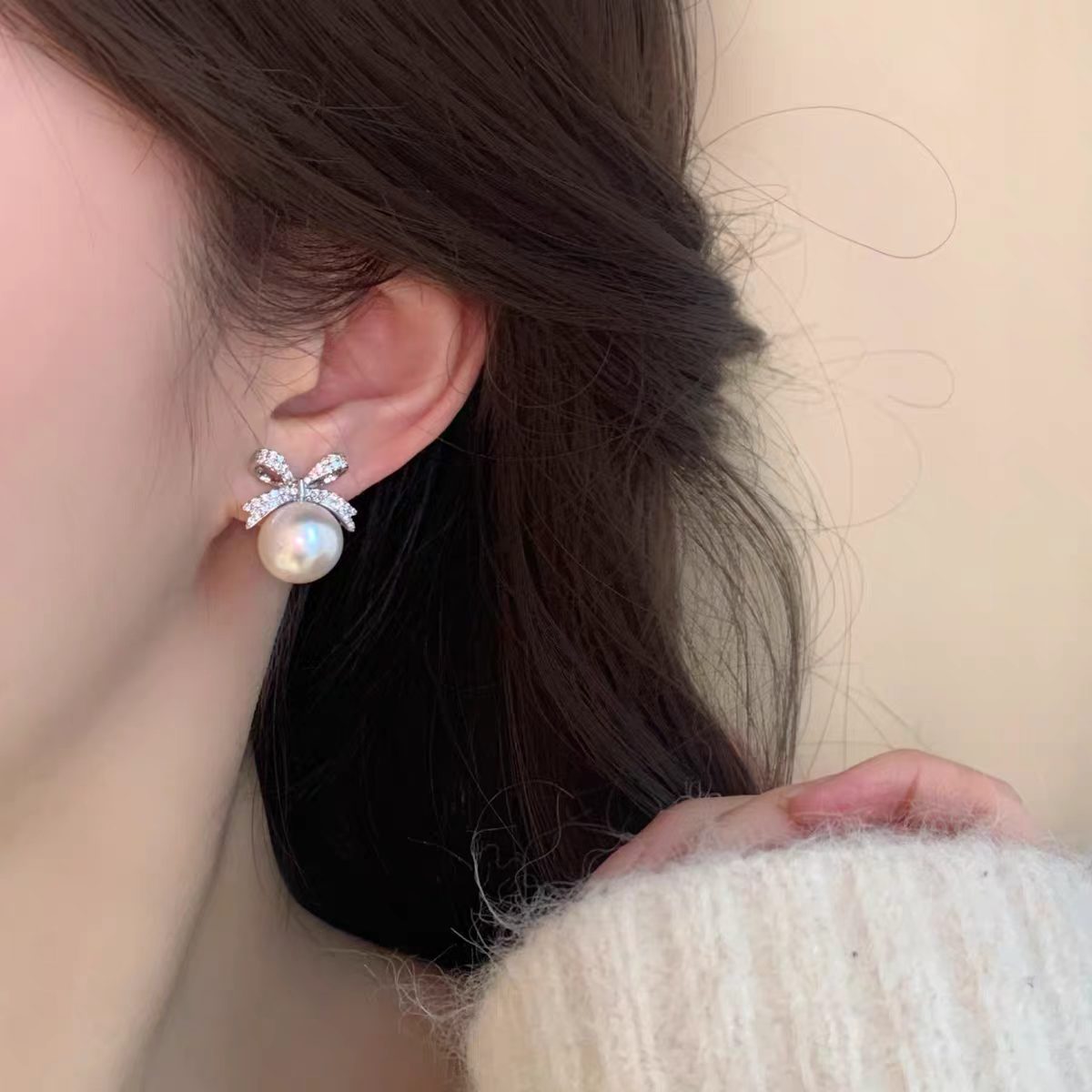 Golden Versatile Pearl With Ear Mosquito Coil Clip Stud Earrings - Silver-925 Silver Stud Earrings MegaBDM
