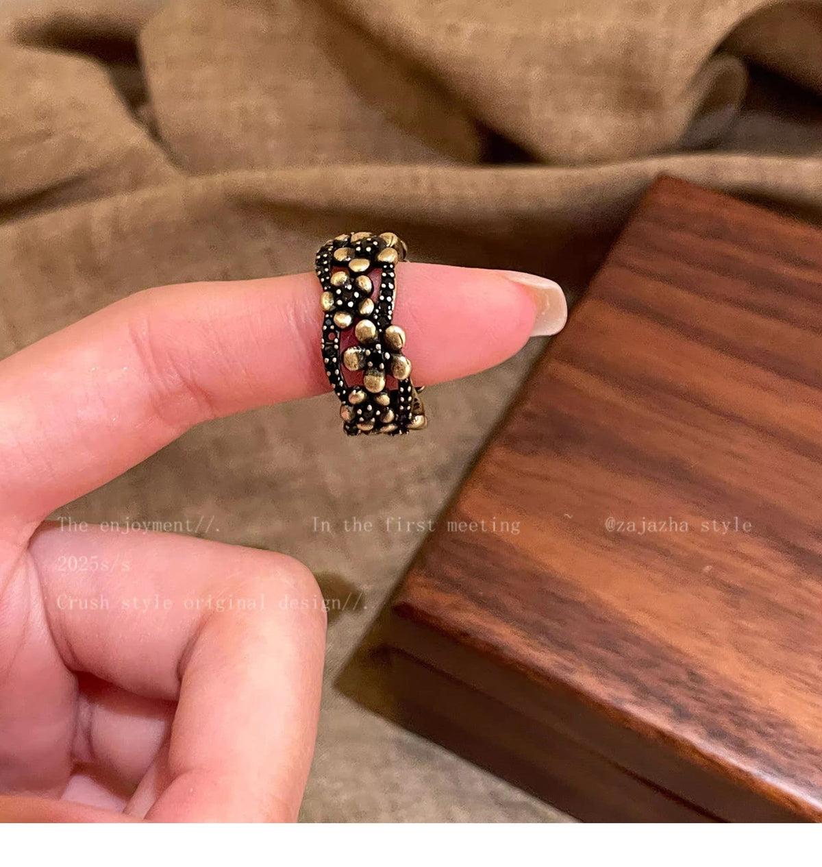Women's Vintage Love Heart-shaped Ethnic Style Twin Ring - Blackstone Rhinestone Osmanthus Ring MegaBDM