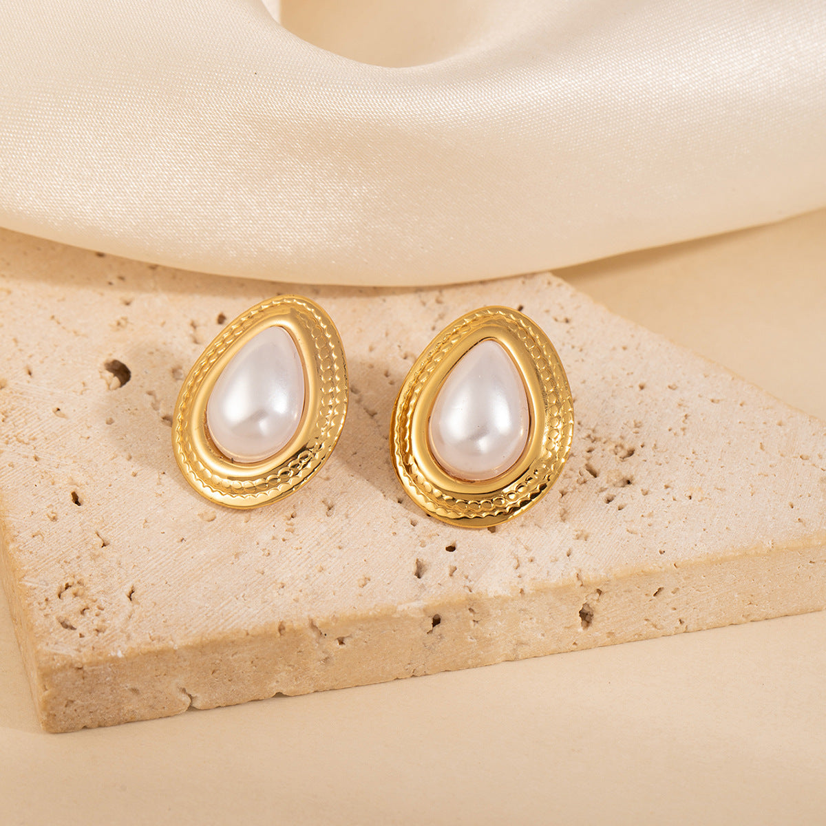 Steel Flower Heart Pearl Female Light Luxury Minority Water Stud Earrings - Water Drop Pearl Stud Earrings 2145 MegaBDM