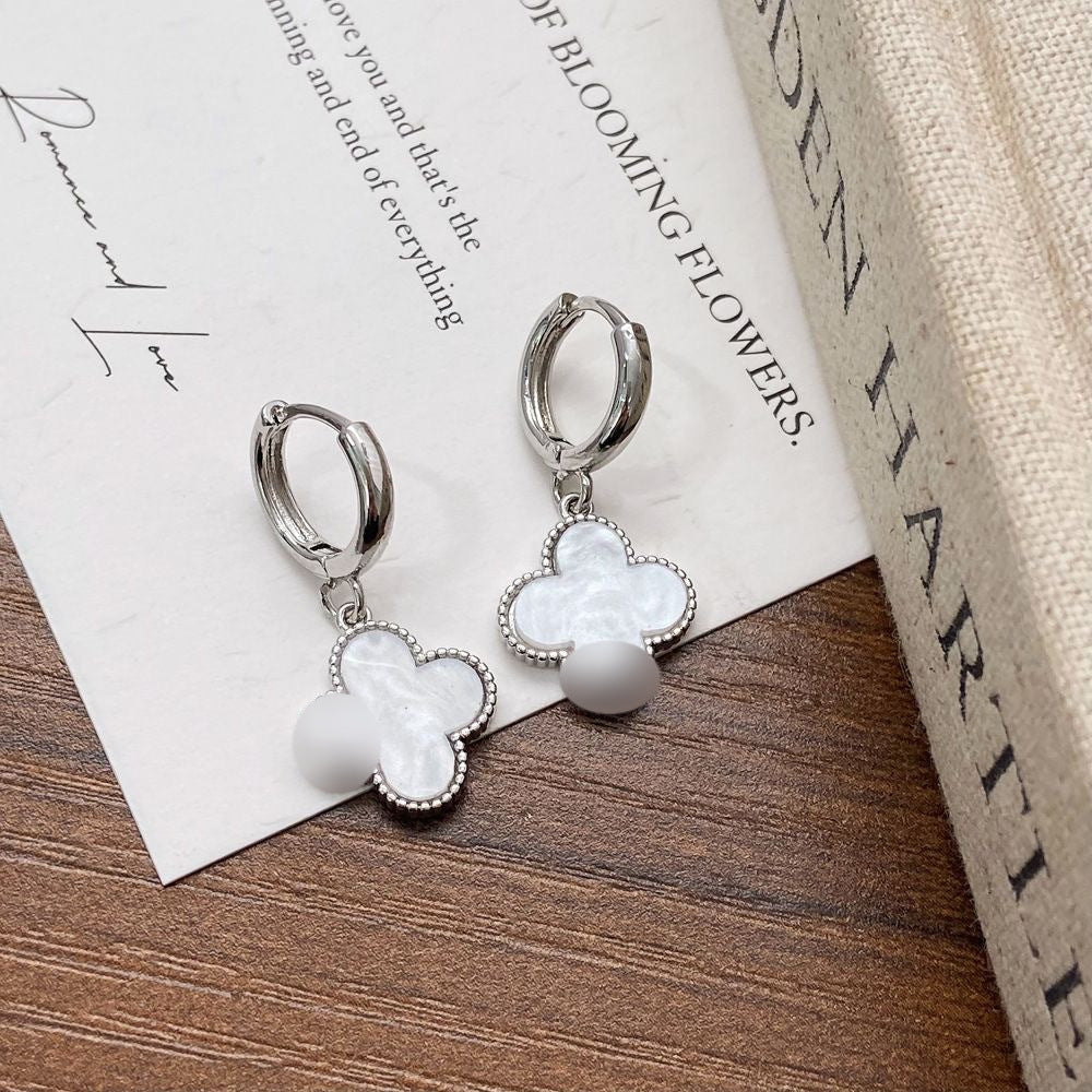 Women's High-grade Ear Clip Light Luxury Niche Design Titanium Steel No Earrings - Silver White Shell Clover Earrings / 18K MegaBDM