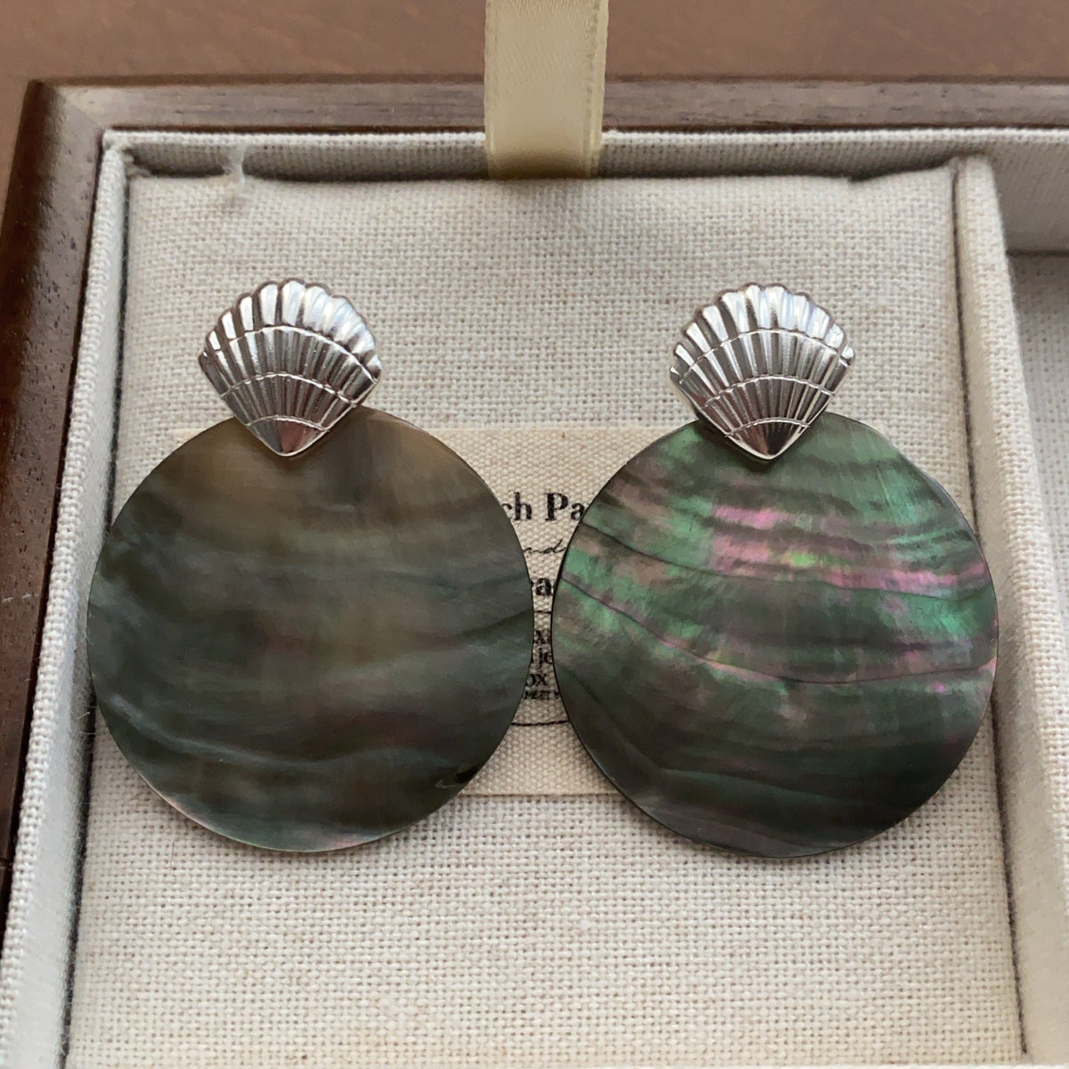 Solid Wood Fritillary Shell Geometric Eardrops Mild Luxury Retro Fashion Rings - Er5643 Ancient Silver Gray Shell MegaBDM