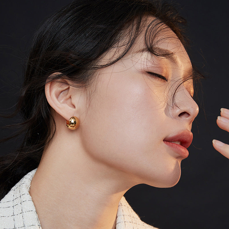 Women's Fashionable High-grade Ball Clip Temperamental Cold Ear Line MegaBDM
