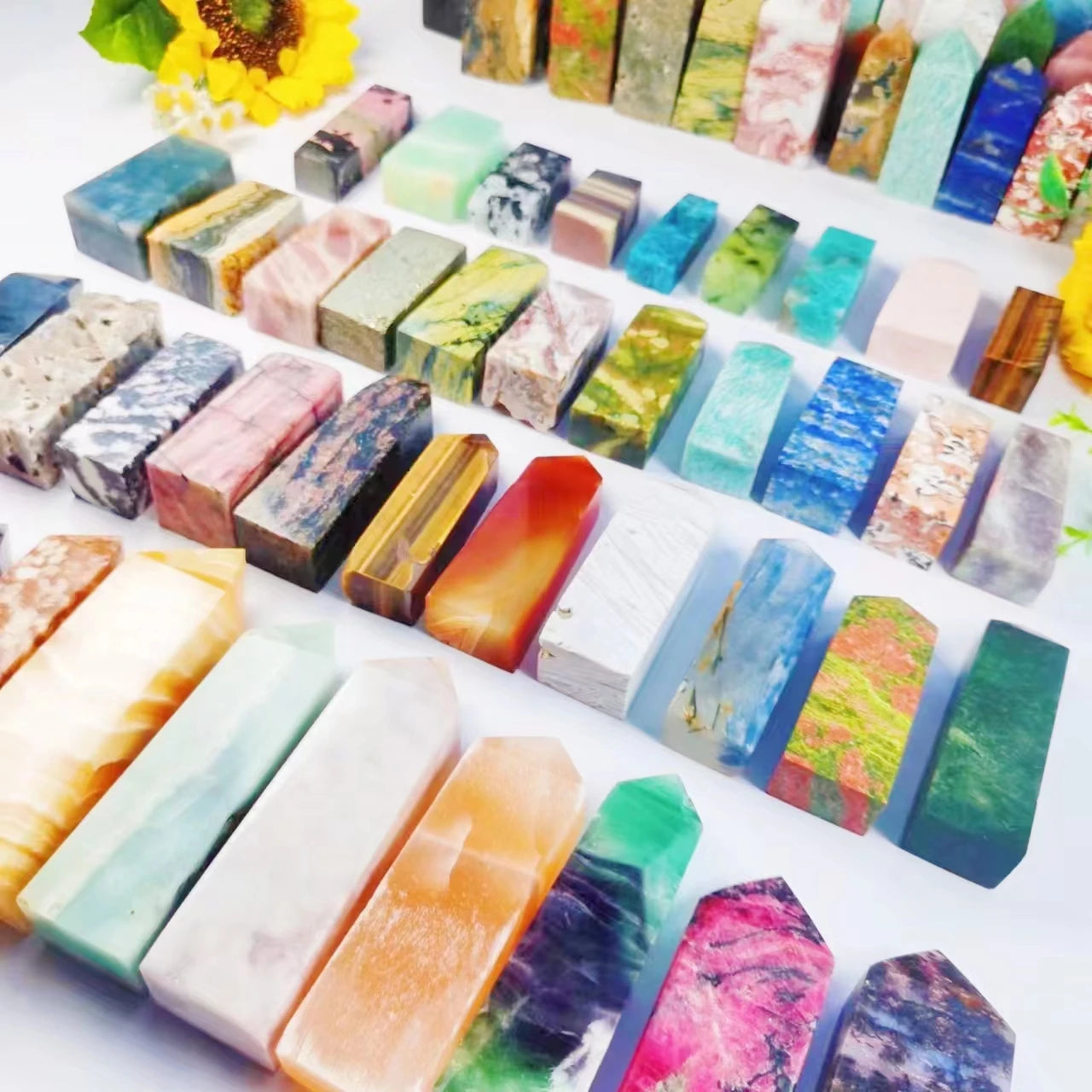 Bulk Wholesale Crystal Healing Stones Crystal Pillar Point Natural Quartz Wand Crystal Fluorite Tower