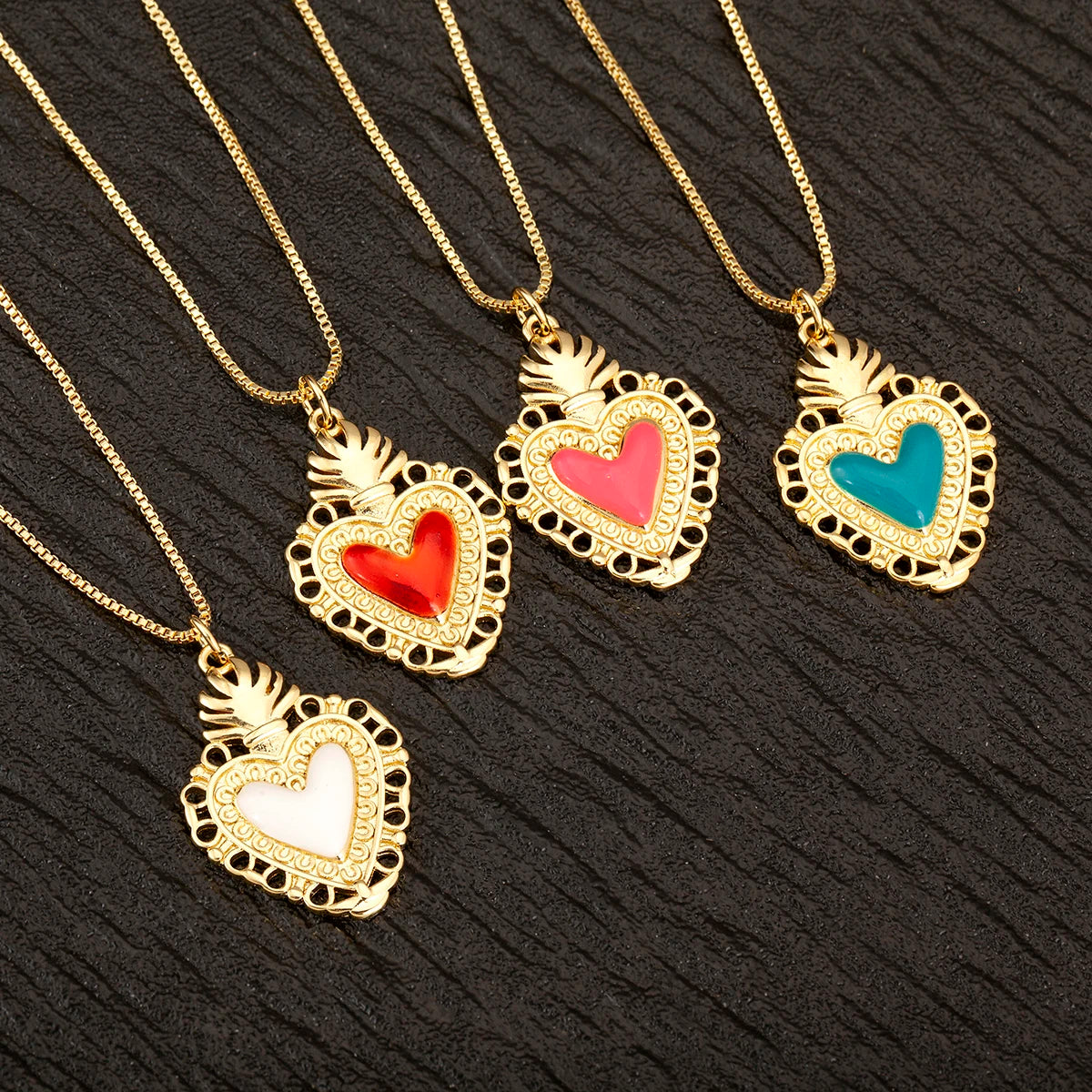 QIKU  Elegant Heart Shaped Pendant Necklace Trendy Copper and 5 Color Crystal Perfect for Romantic Gifts and Special Occasions