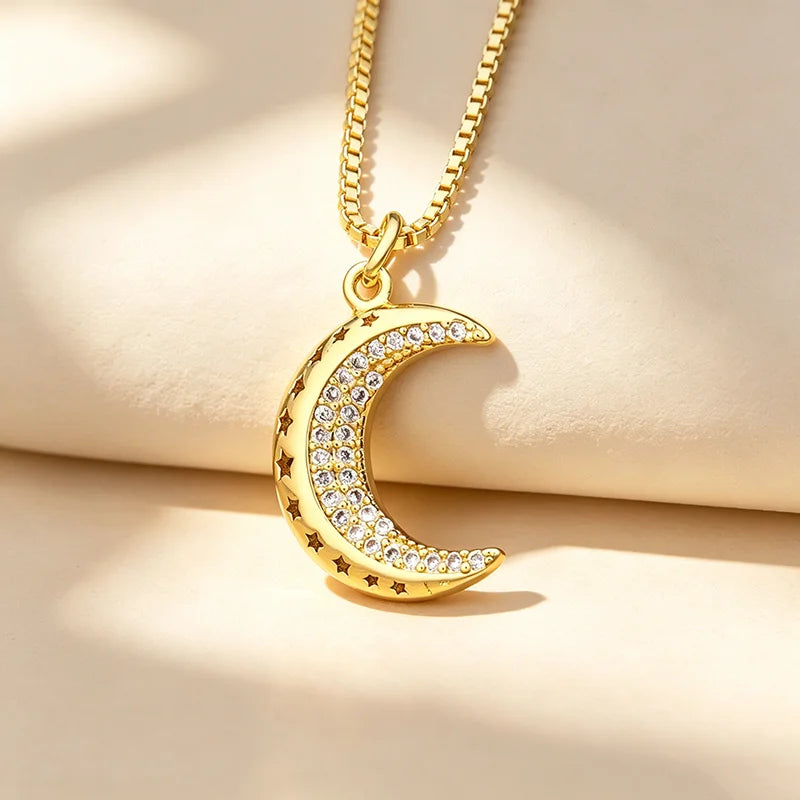 QIKU Wholesale Fashion Sweet Moon Pendant Necklace Crystal Copper Zircon Gold Color Jewelry Neck Chain Women Accessories