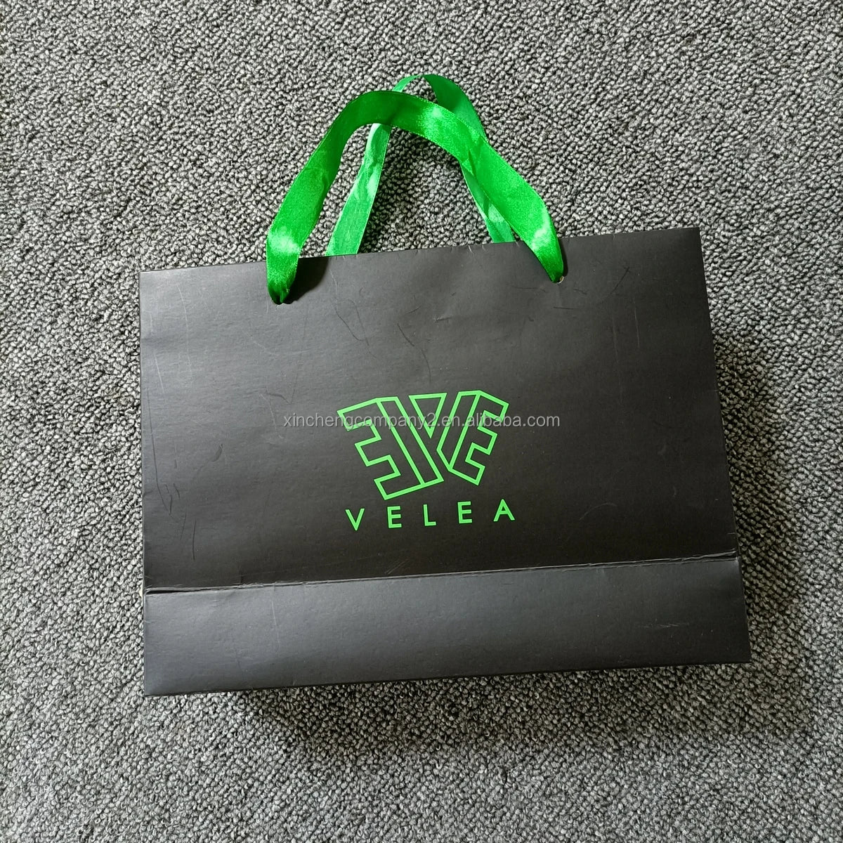 Hot Selling Sustainable Handle Ribbon Paper Shopping Bag with logo Dealer Shopping Paper Bag Shopping Bag Custom logo