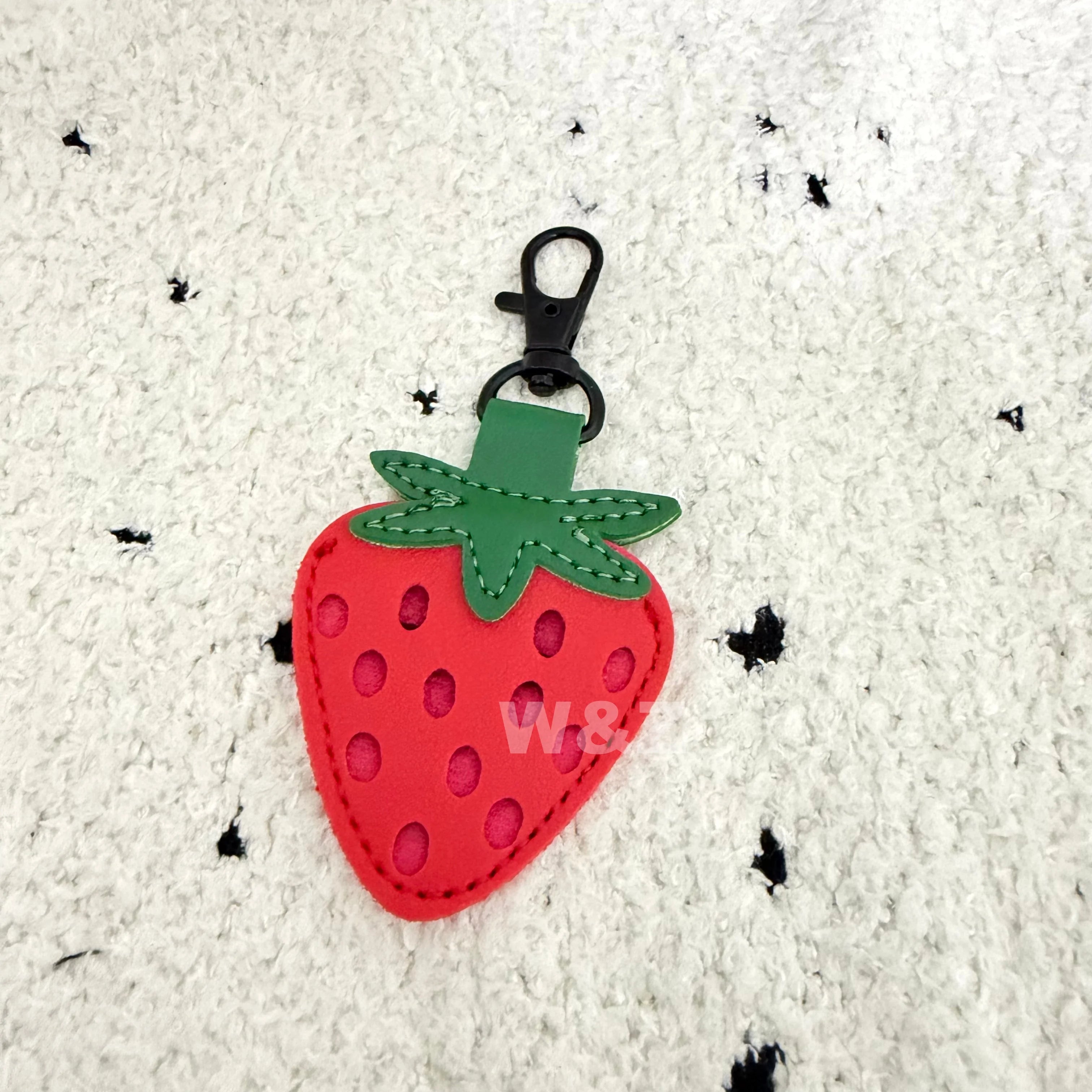 Strawberry Bag Pendant Ins Style Cute Key Holders Access Control Card Holder Fruit Bag Charm Keychains