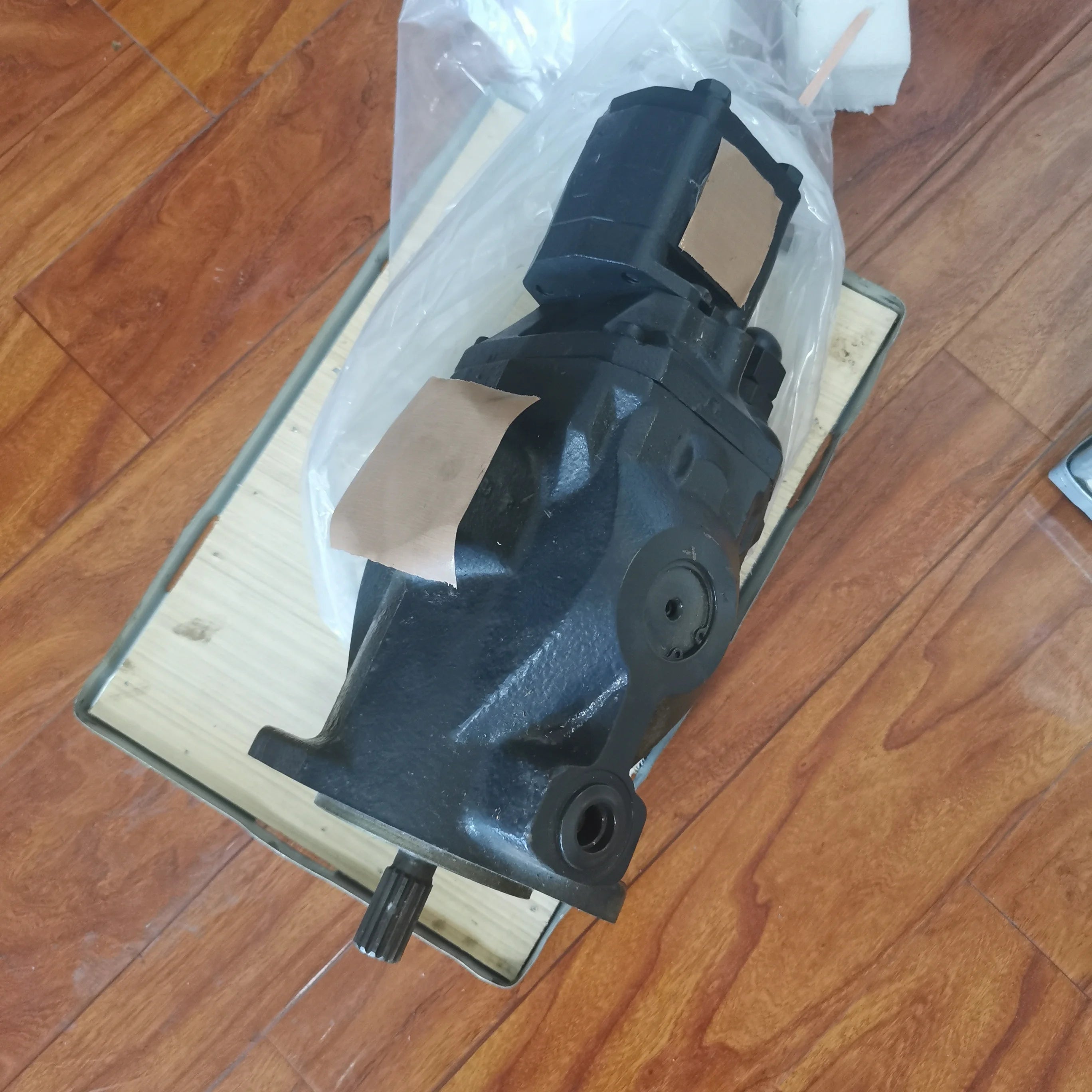 Uchida Rexroth Hydraulic Pump A10vd17  A10vd17sr1rs5 Gear Pump PC30-7 Main Pump A10VD17SR1RS5-981-1 A10VD17SR1RS5-981