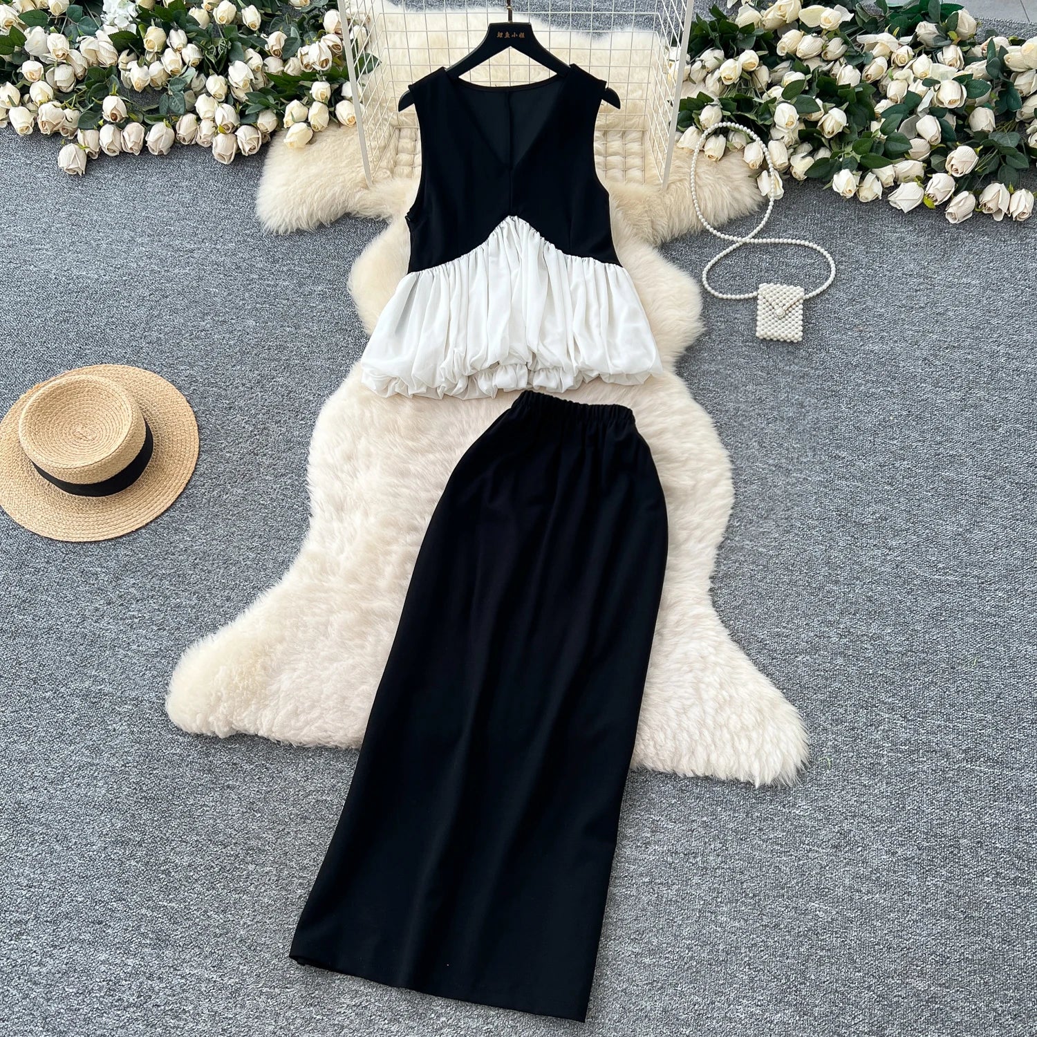 Summer Women's Elegant Sets V-Neck Sleeveless Top And High Waist Patchwork Hip Skirts Set Clothing Wholesale