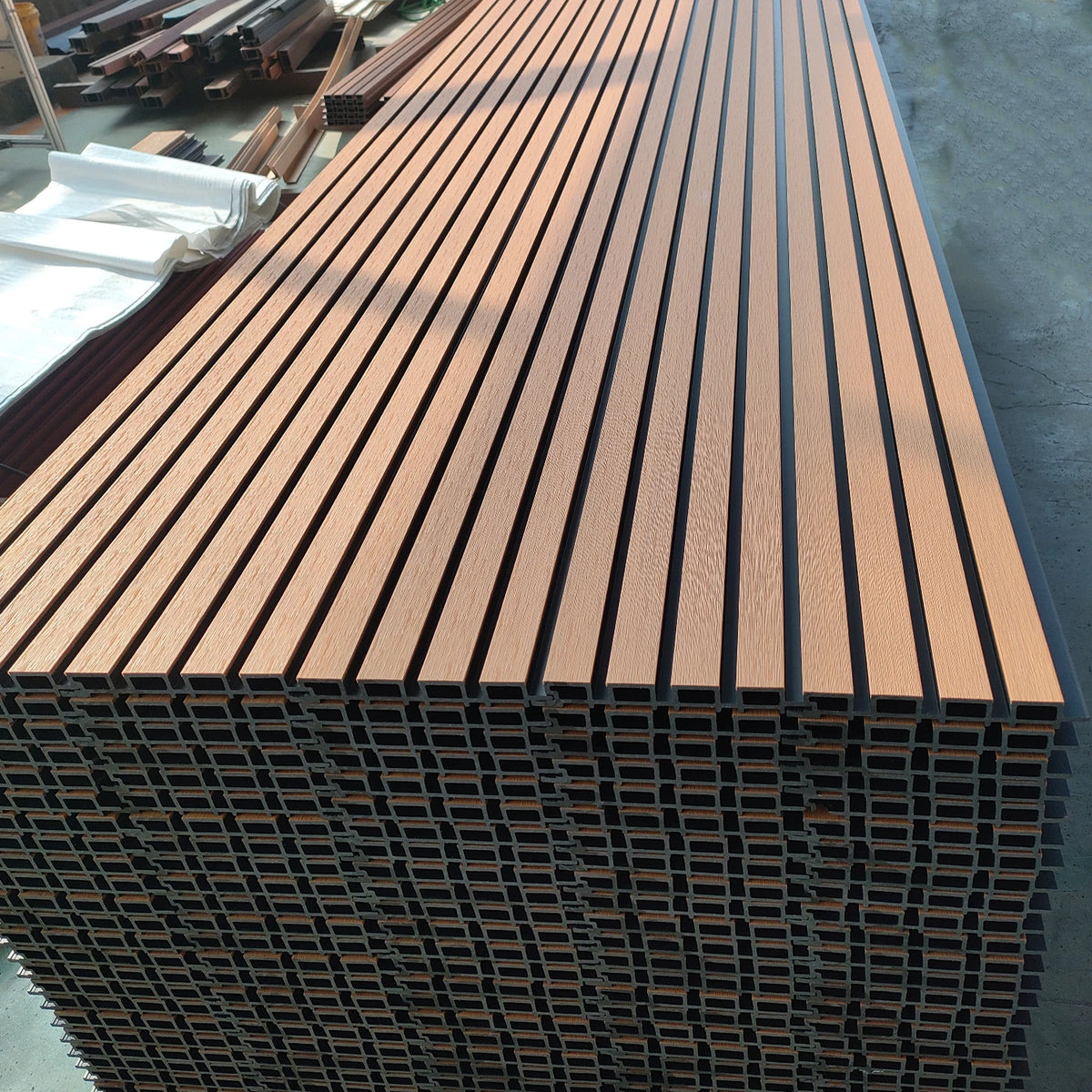 Waterproof Great Wall Cladding Co-extrusion Co Extruded Extrusion Exterior Outdoor Fluted Louver Wpc Wall Panel MegaBDM