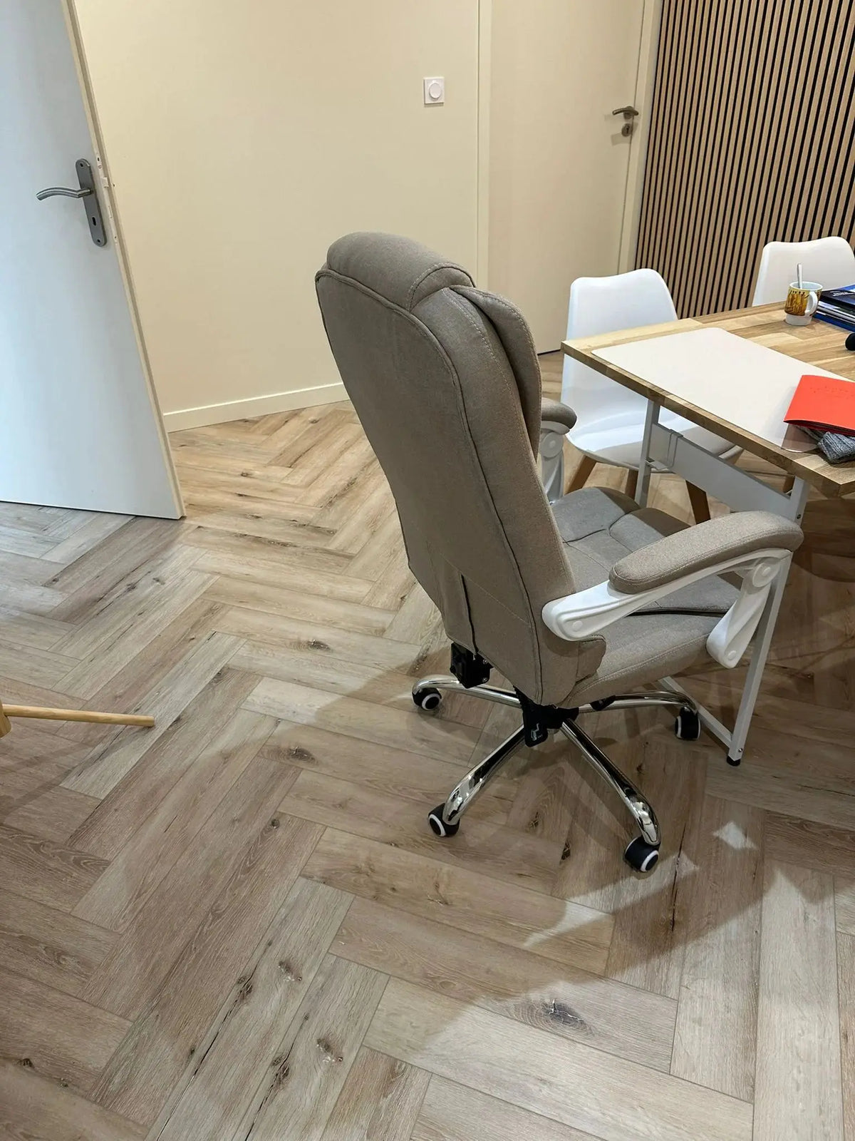 Waterproof Wood Grain 5mm- 8mm Pvc Click Lock SPC Flooring Lvp Flooring Vinyl Plank with IXPE Wholesale Price MegaBDM