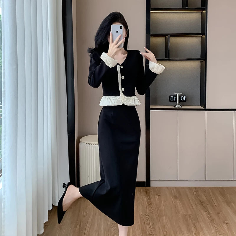 2025 Spring Sweet 2 Piece Set for Women V-Neck Top And Set Clothing Wholesale
