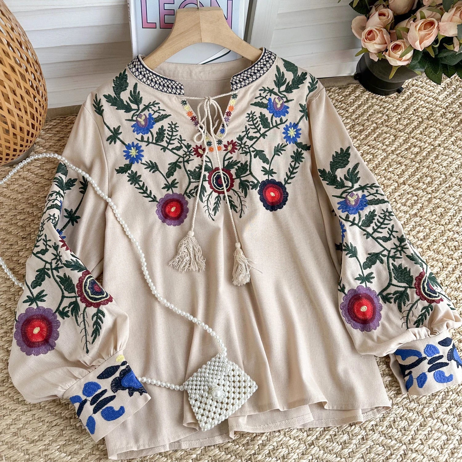 Full Sleeve Casual Blouses Women Embroidery Shirts Ladies Retro Tops Clothes Women Wholesale