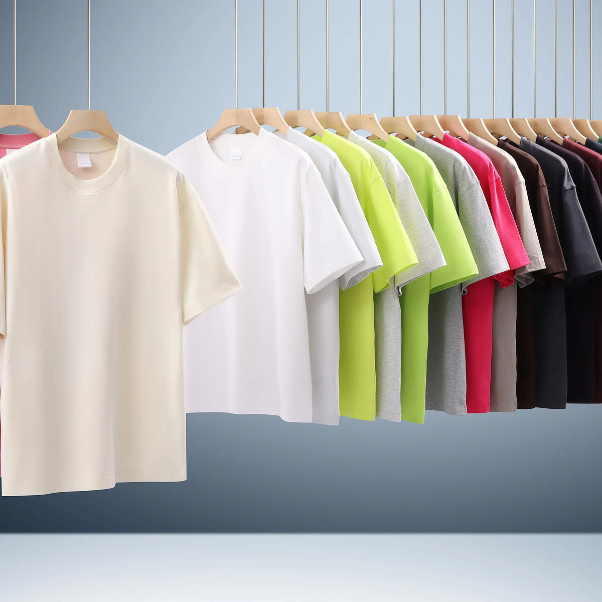 Manufacturer's Premium 100% Cotton Tshirt 260gsm Soft Short Sleeve Loose Fit Streetwear for Men and Women Solid Pattern T Shirt MegaBDM