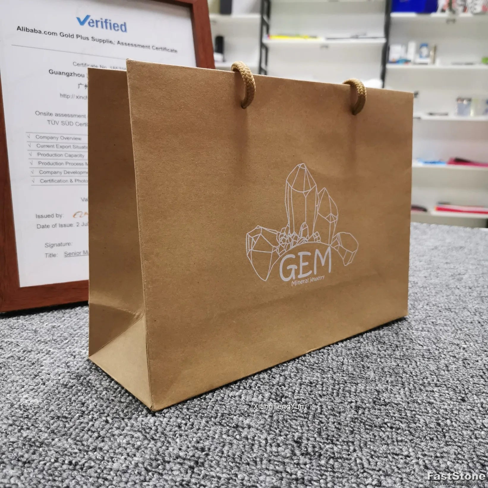 Luxury Personalized Handle Ribbon Paper Shopping Bag with logo Dealer Shopping Paper Bag Shopping Bag Custom logo