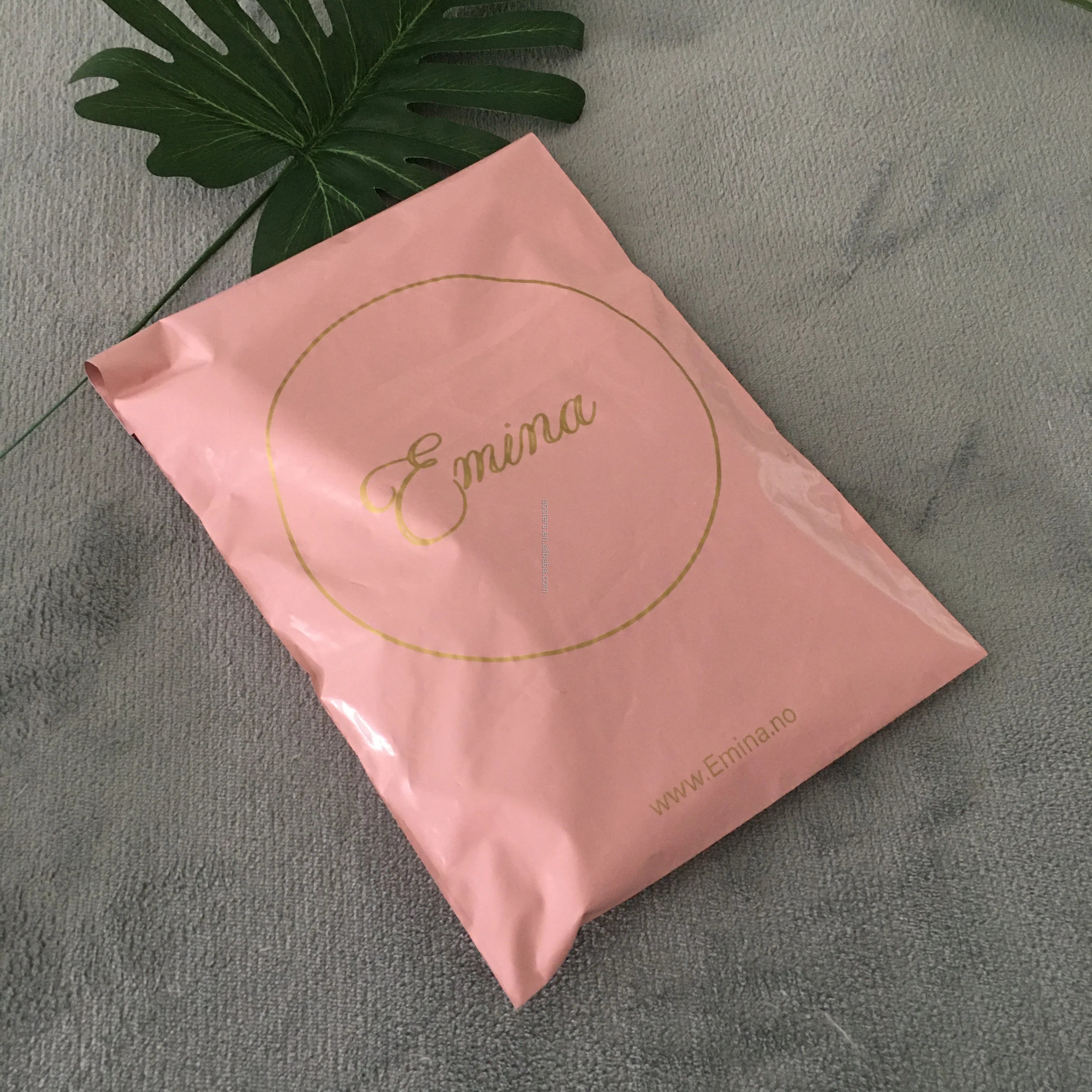 Hot Selling Sustainable Shipping Bags Waterproof Pink Mailer Bag with Self-Adhesive for Clothes