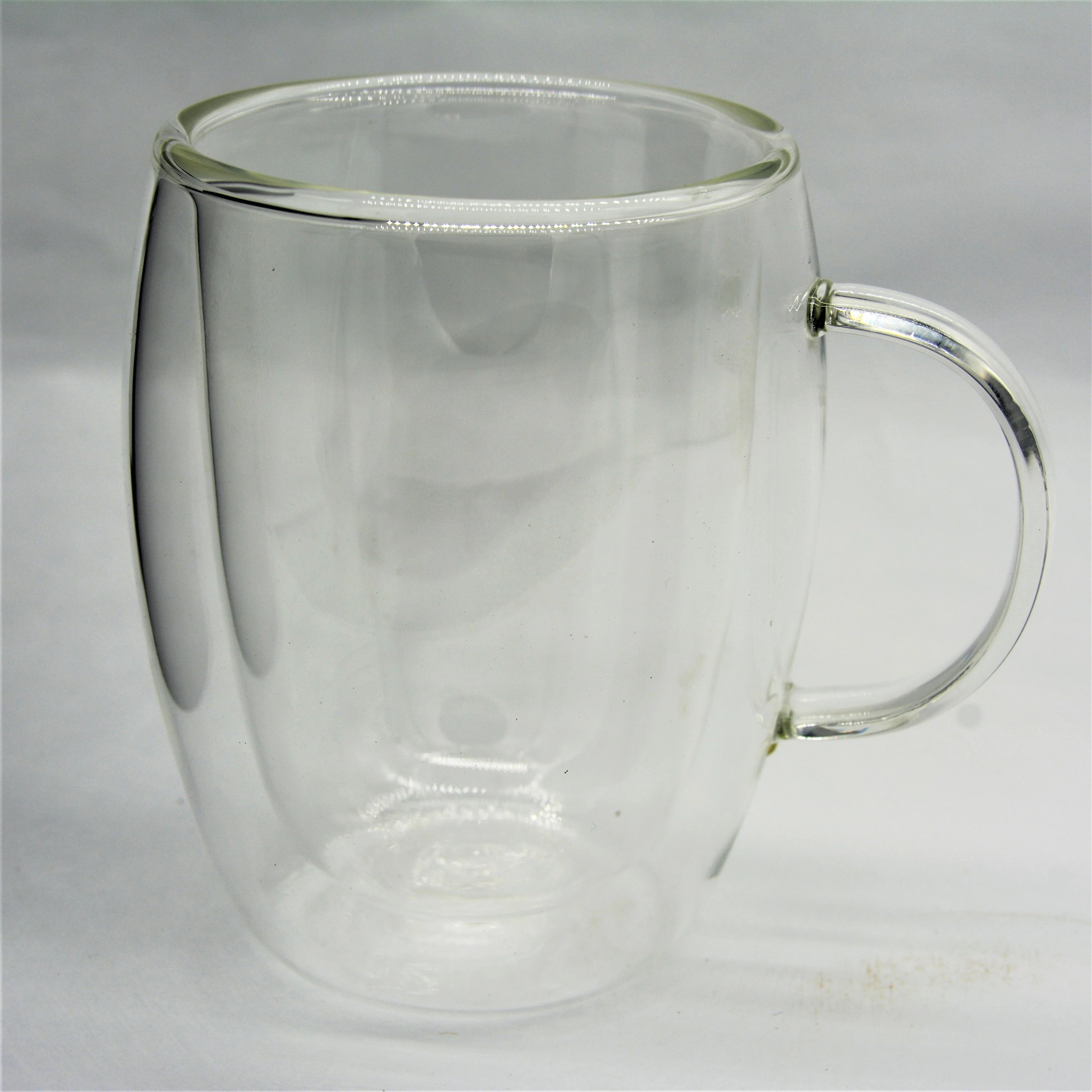 Hand Blown Double Borosilicate Glass Mug Handle 250-300ml Capacity Sustainable Customizable Color Logo Individual Box Packaging